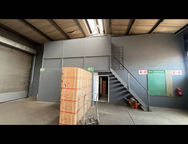 486M² WAREHOUSE TO LET IN SPARTAN